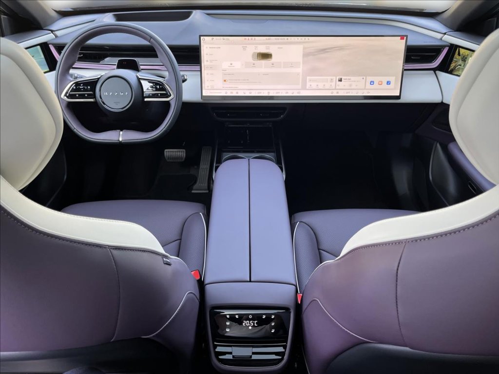 Mazda CX-6e