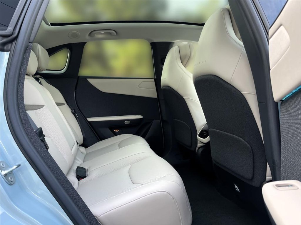 Mazda CX-6e