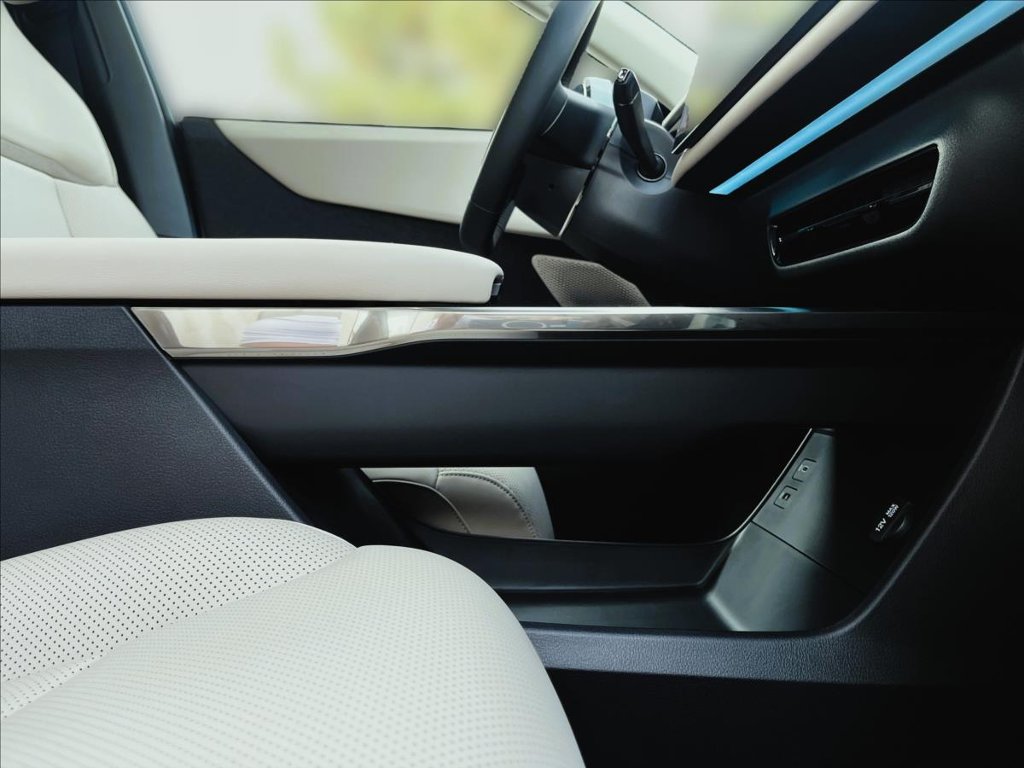 Mazda CX-6e
